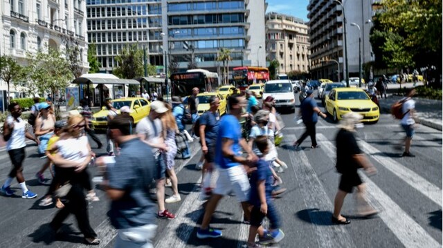 Εφορία: Πότε οι μεταφορές χρημάτων ενεργοποιούν φορολογικούς ελέγχους, τι ισχύει για το IRIS